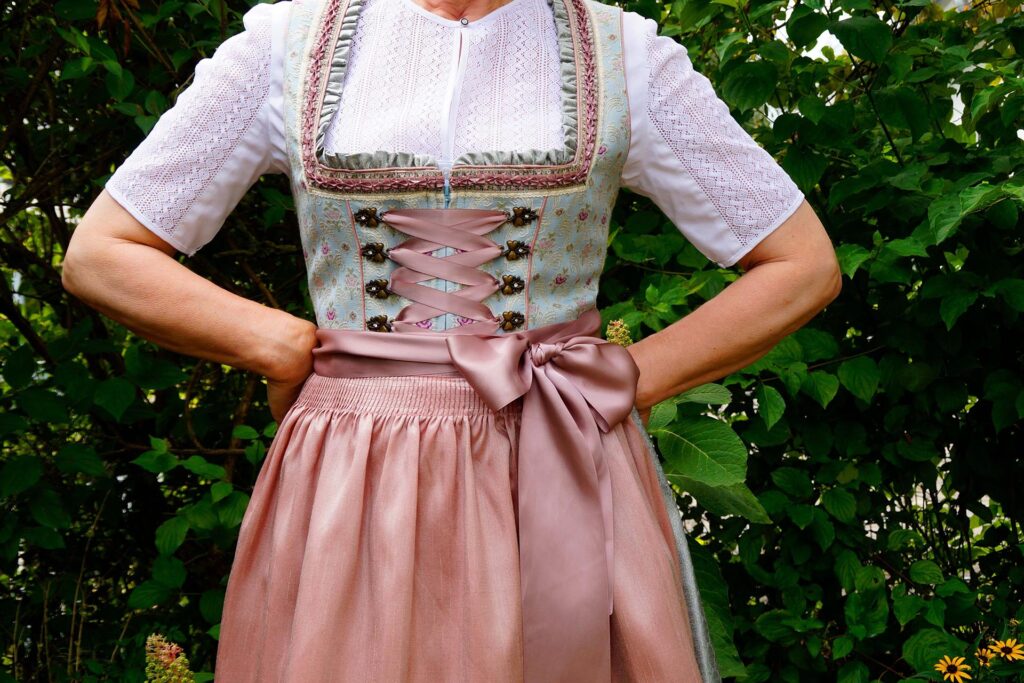 Im Oktober ist Dirndl-Zeit: Reinigungstipps vom Profi