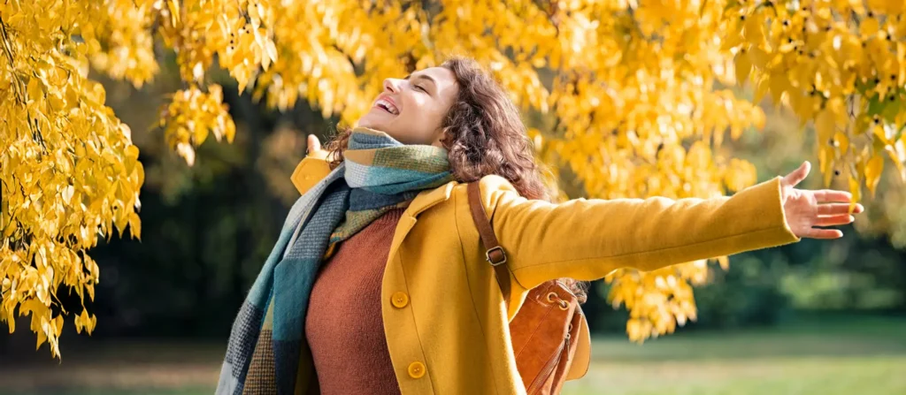 Herbstzeit ist Pflegezeit: So reinigt ihr eure liebsten Herbsttextilien richtig